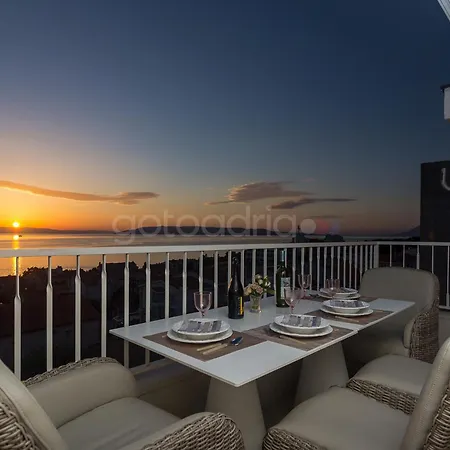 Seaview Karmel * マカルスカ